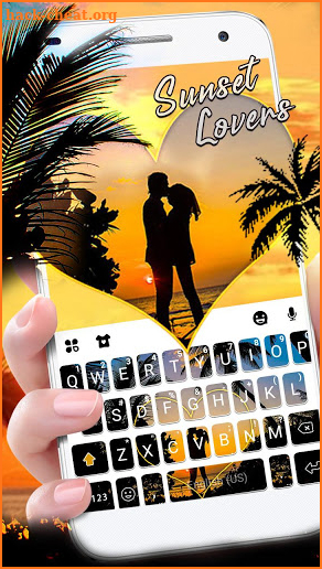 Lovers at Sunset Beach Keyboard Theme screenshot